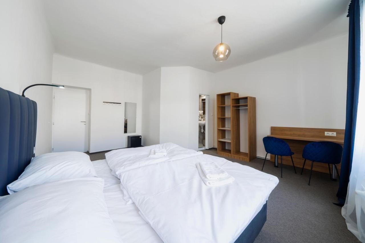 Hotel Bayer Пилзен Екстериор снимка