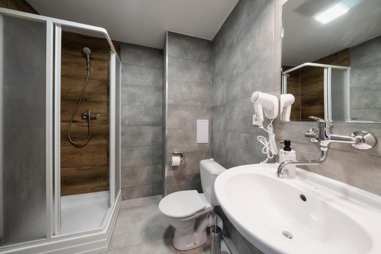 Hotel Bayer Пилзен Екстериор снимка