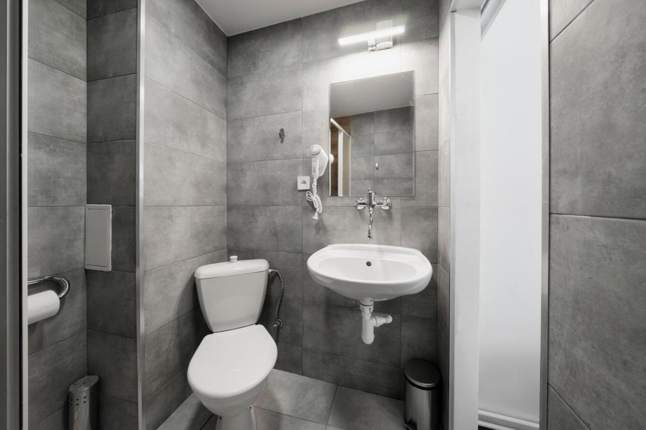 Hotel Bayer Пилзен Екстериор снимка