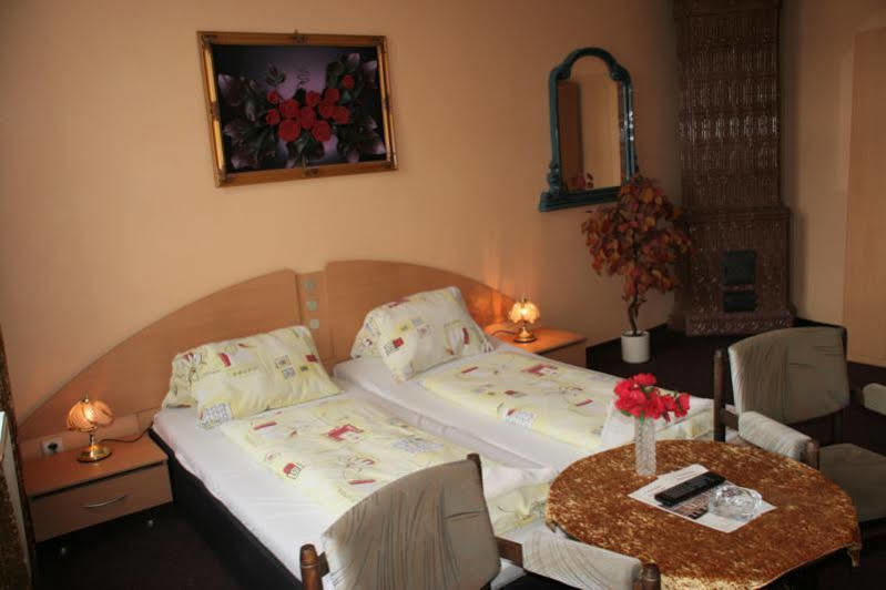 Hotel Bayer Пилзен Екстериор снимка