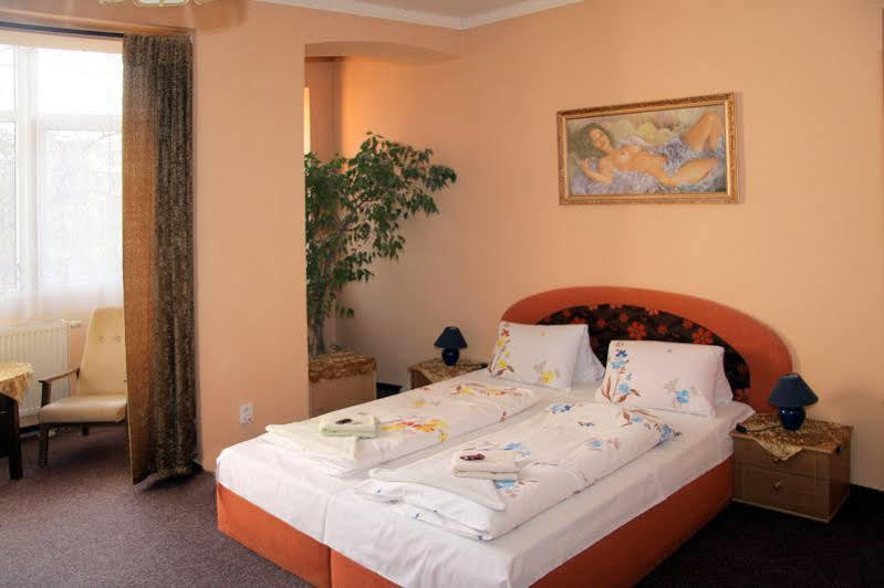 Hotel Bayer Пилзен Екстериор снимка
